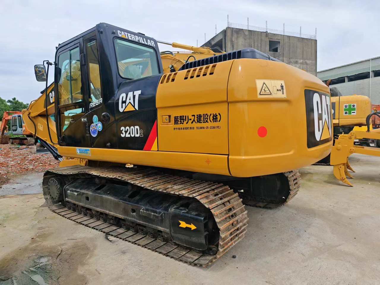 CAT 320D 320D2 320 - Crawler excavator: picture 3 CAT 320D 320D2 320 - Crawler excavator: picture 3