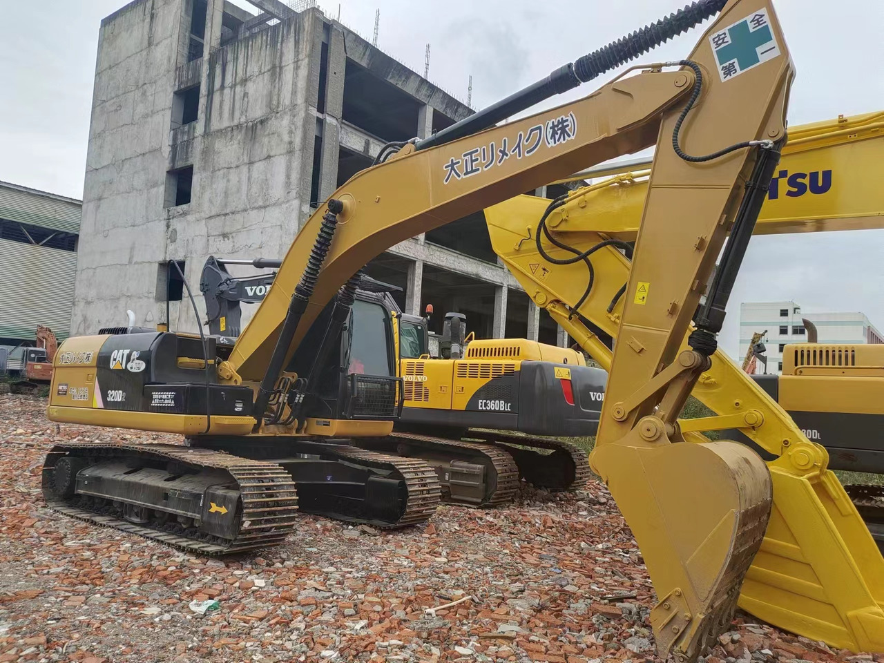 CAT 320D - Crawler excavator: picture 2 CAT 320D - Crawler excavator: picture 2