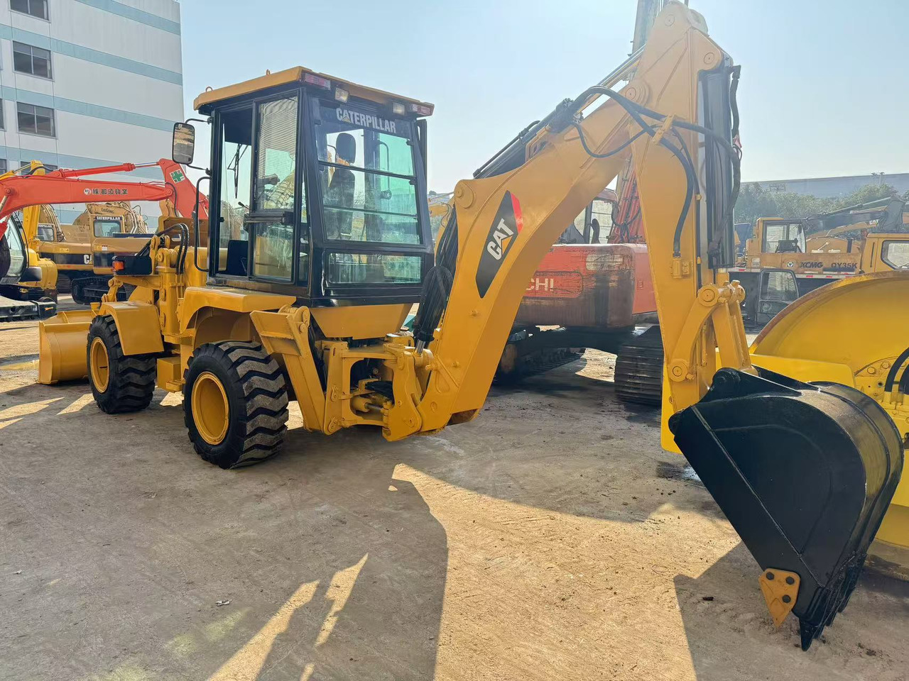 CAT 420F - Backhoe loader: picture 2 CAT 420F - Backhoe loader: picture 2