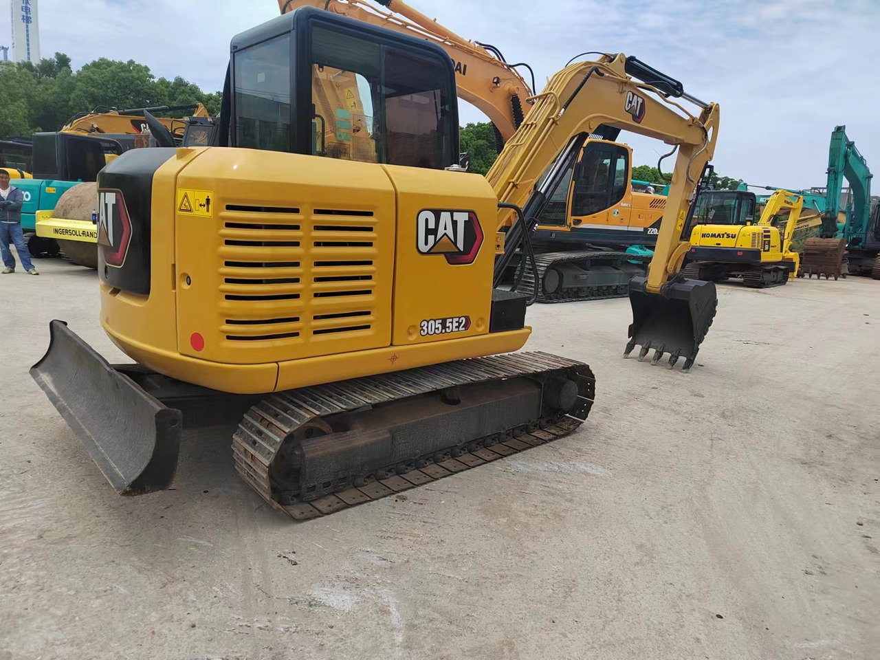 CAT CAT 305.5E2 - Mini excavator: picture 2 CAT CAT 305.5E2 - Mini excavator: picture 2