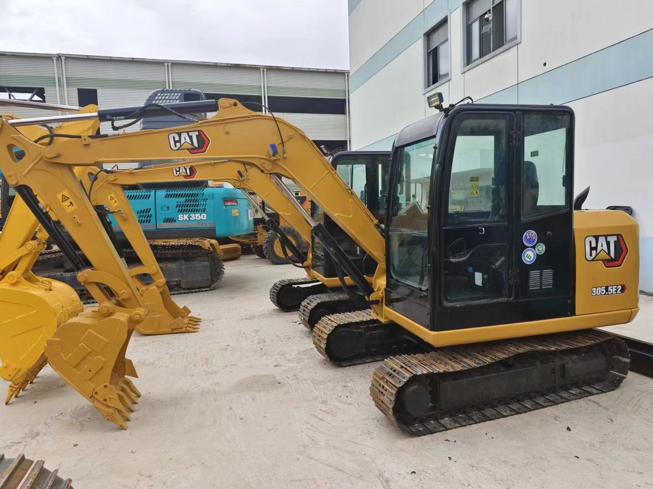 CATERPILLAR 305.5E2 - Mini excavator: picture 1 CATERPILLAR 305.5E2 - Mini excavator: picture 1