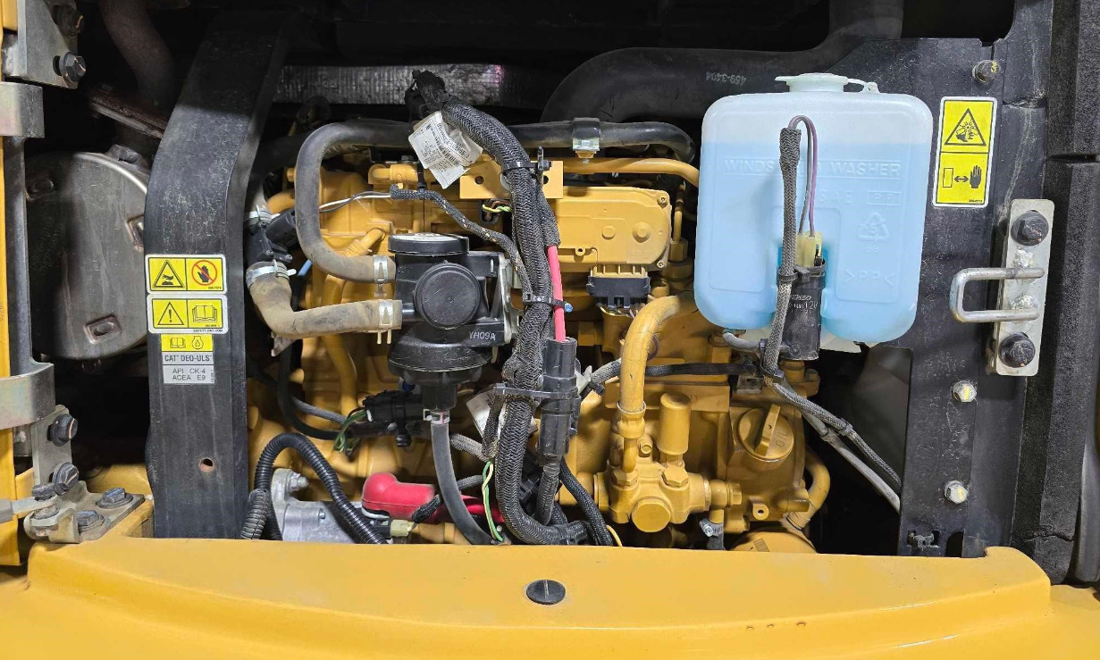 Mini excavator CATERPILLAR 305.5E2: picture 6