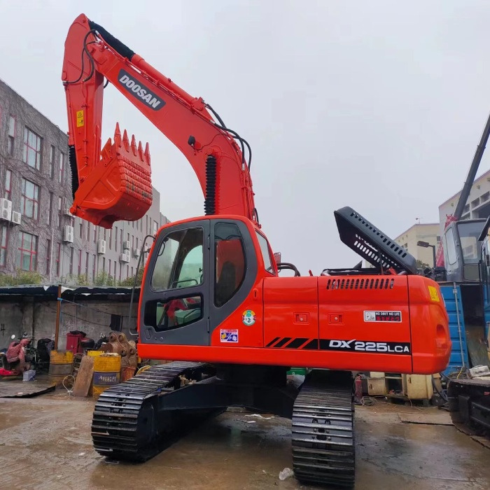 DOOSAN DX225LCA - Crawler excavator: picture 5 DOOSAN DX225LCA - Crawler excavator: picture 5