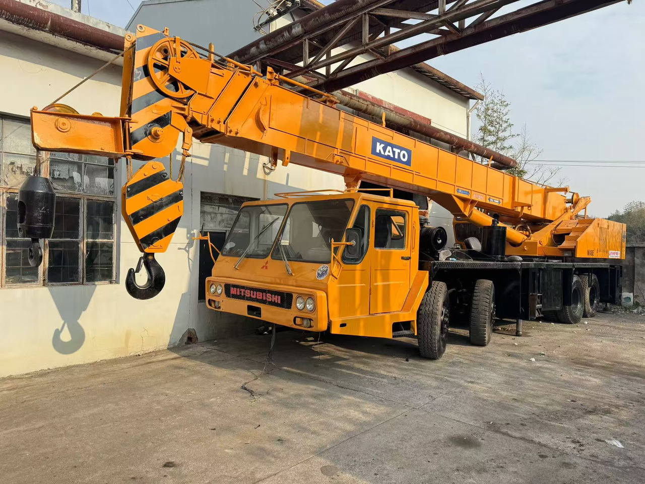 KATO NK400E - Mobile crane: picture 1 KATO NK400E - Mobile crane: picture 1