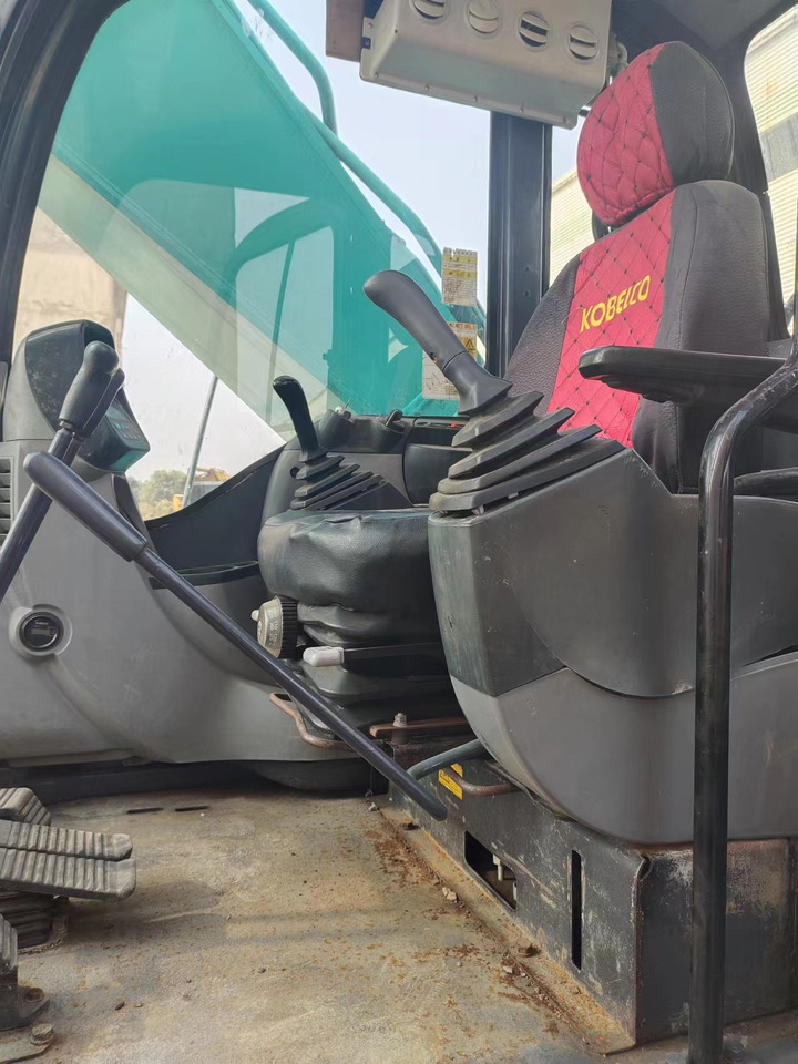 KOBELCO SK350LC-8 - Crawler excavator: picture 4 KOBELCO SK350LC-8 - Crawler excavator: picture 4