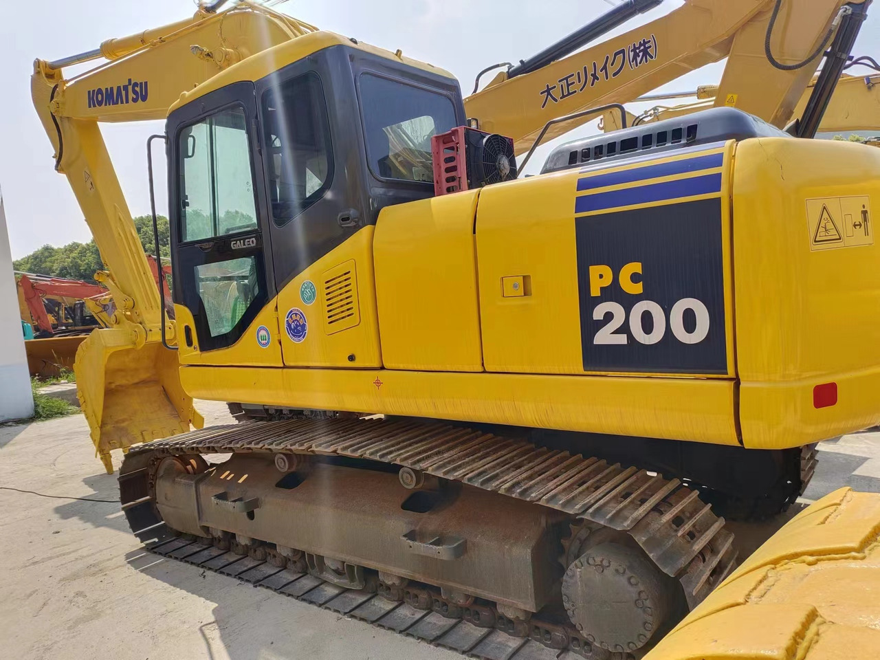 KOMATSU PC200-7 PC200 - Crawler excavator: picture 1 KOMATSU PC200-7 PC200 - Crawler excavator: picture 1