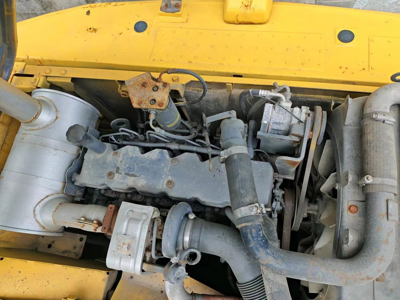 KOMATSU PC200-8 - Crawler excavator: picture 5 KOMATSU PC200-8 - Crawler excavator: picture 5