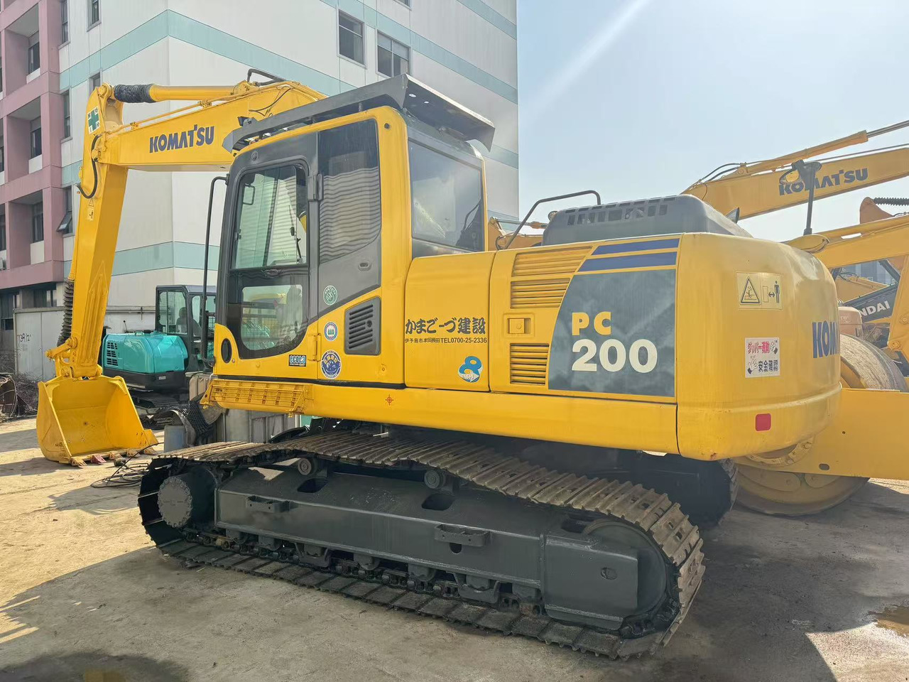 KOMATSU PC200-8 - Crawler excavator: picture 1 KOMATSU PC200-8 - Crawler excavator: picture 1