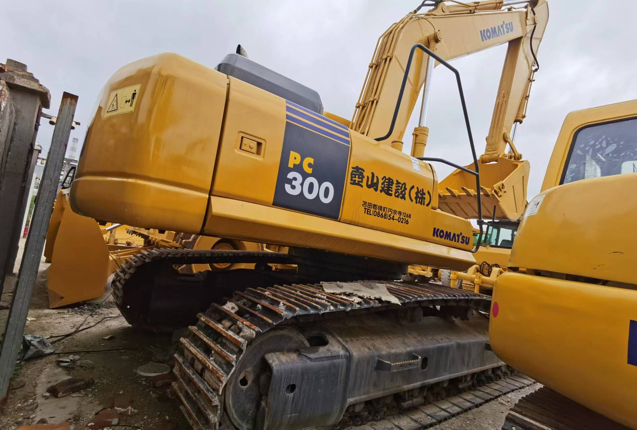 KOMATSU PC300-7 - Crawler excavator: picture 1 KOMATSU PC300-7 - Crawler excavator: picture 1