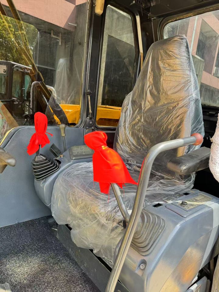 KOMATSU PC60-7 - Mini excavator: picture 4 KOMATSU PC60-7 - Mini excavator: picture 4