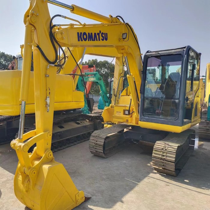 KOMATSU PC60-8 - Mini excavator: picture 3 KOMATSU PC60-8 - Mini excavator: picture 3