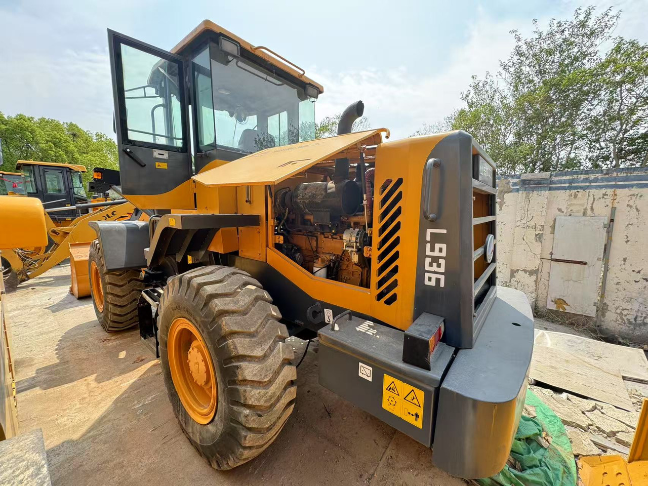 SDLG - Wheel loader: picture 3 SDLG - Wheel loader: picture 3