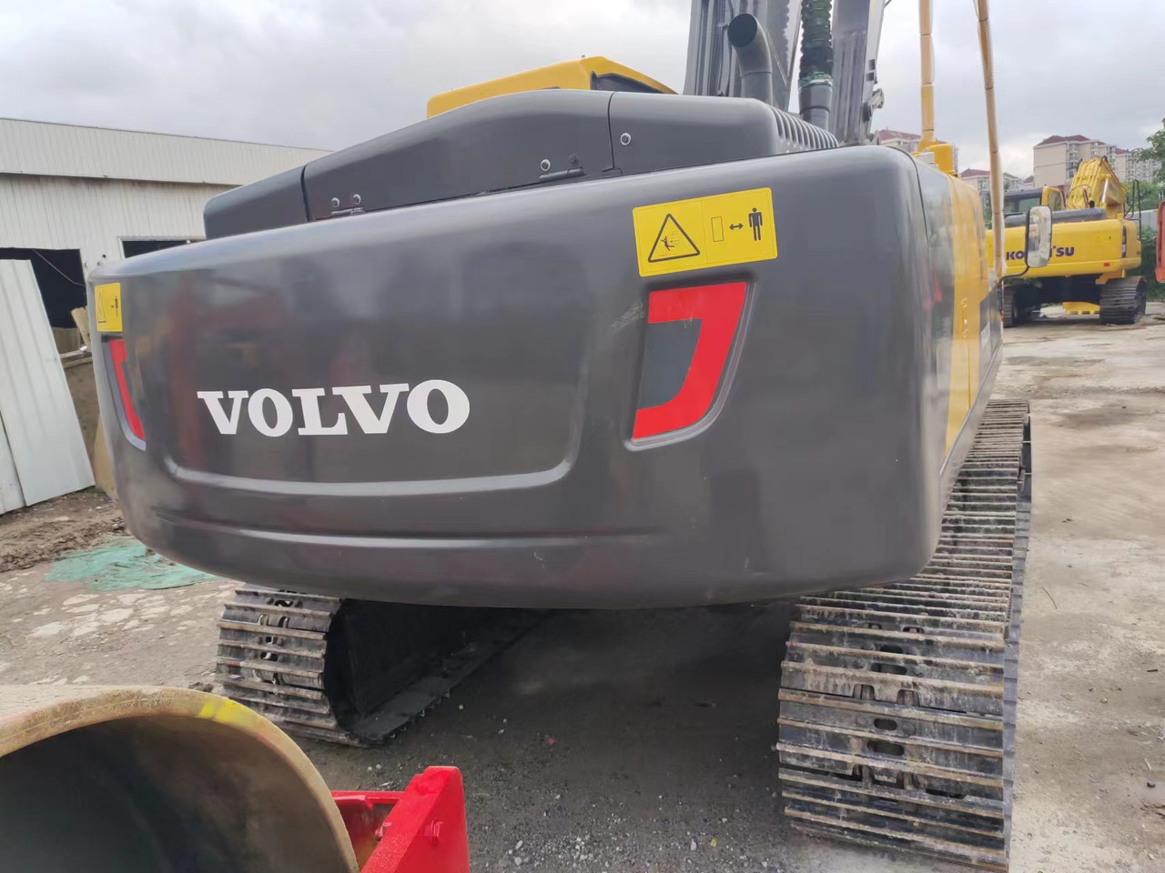 New Crawler excavator VOLVO EC240: picture 8