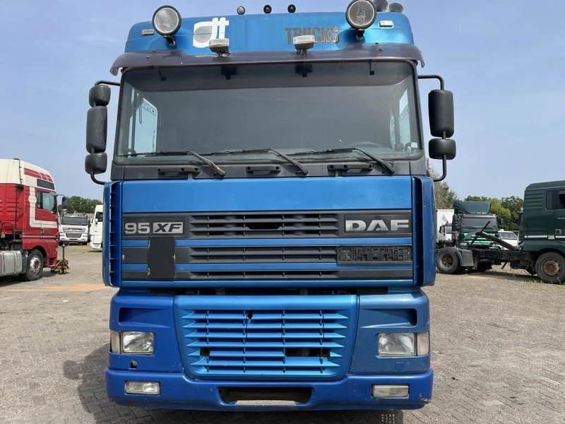 DAF XF 95.530 Tractor unit - Tractor unit: picture 3 DAF XF 95.530 Tractor unit - Tractor unit: picture 3