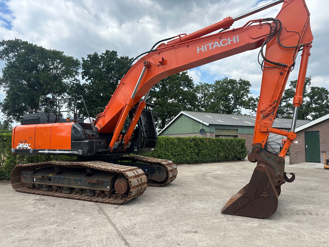Crawler excavator Hitachi ZX350LC-6: picture 7