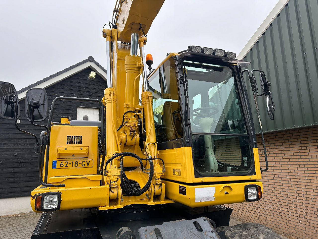 Wheel excavator Komatsu PW160-8: picture 20