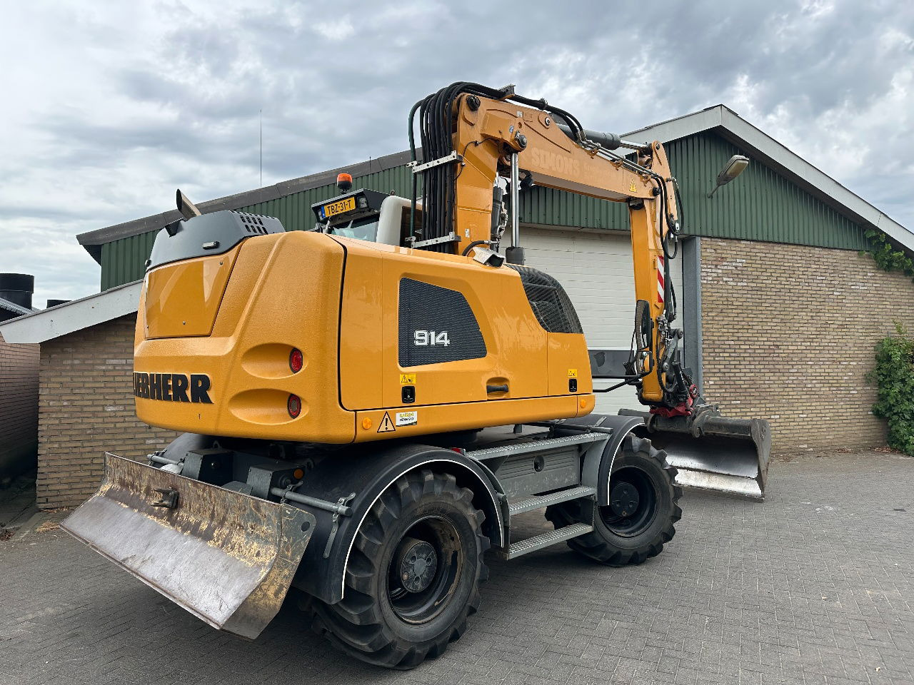 Wheel excavator Liebherr A914: picture 6