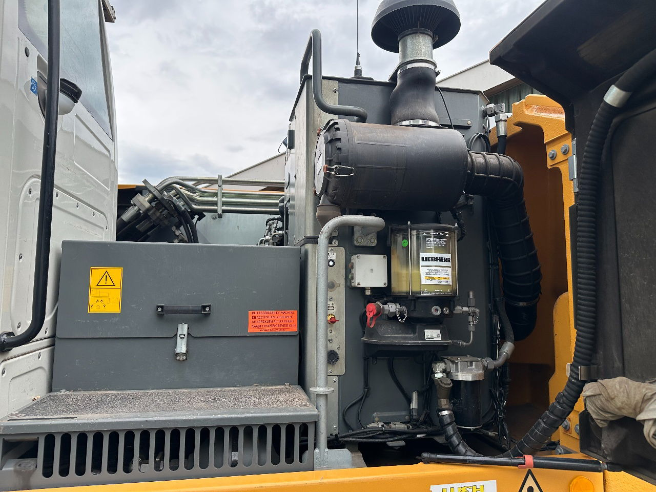 Wheel excavator Liebherr A914: picture 15