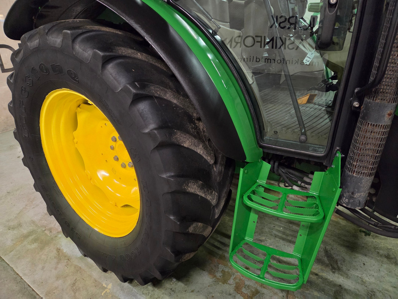 Farm tractor John Deere 5100R #Tar innbytte: picture 12
