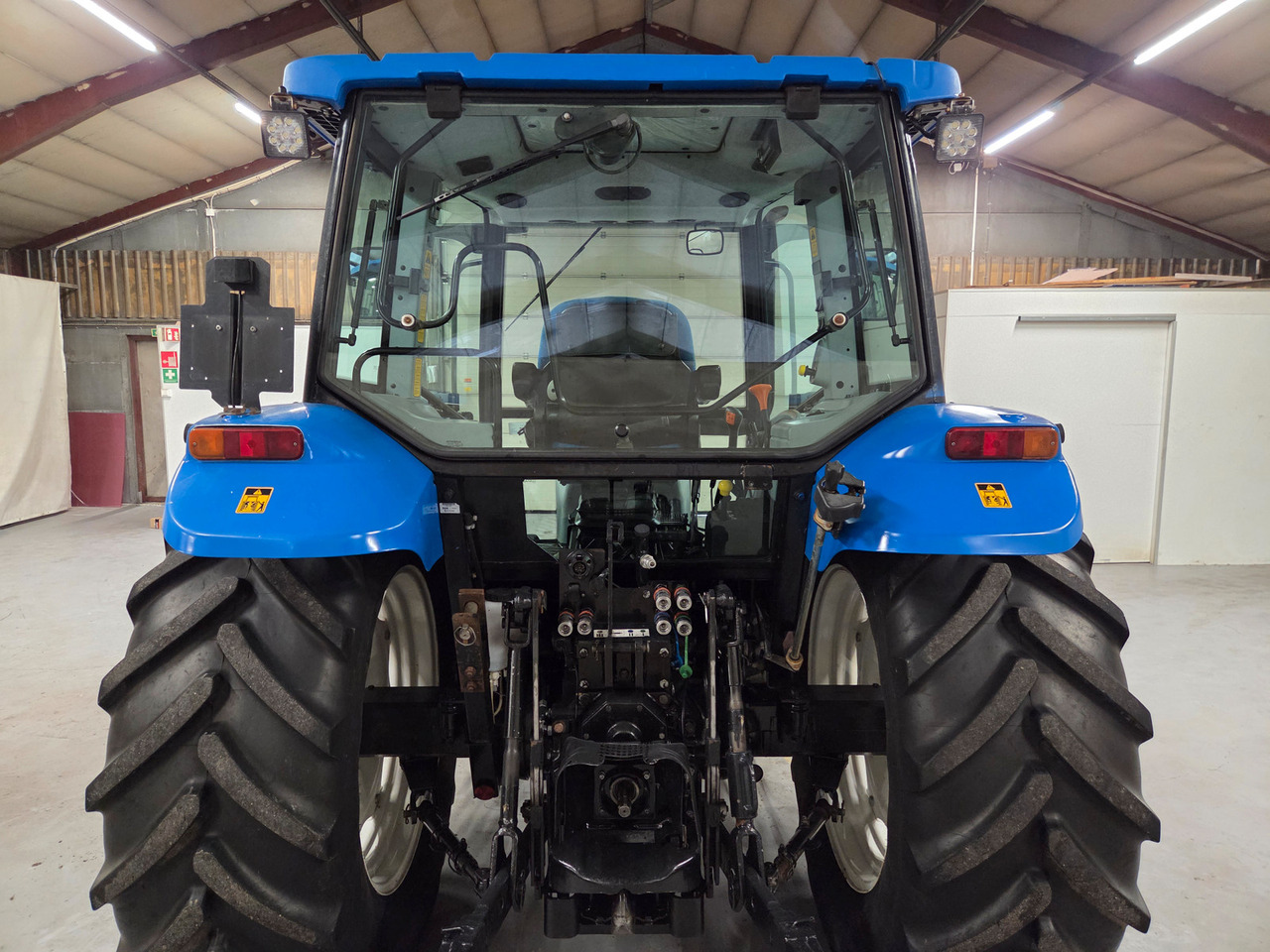New Holland T5060 #Fin 1 eiers traktor - Farm tractor: picture 4 New Holland T5060 #Fin 1 eiers traktor - Farm tractor: picture 4
