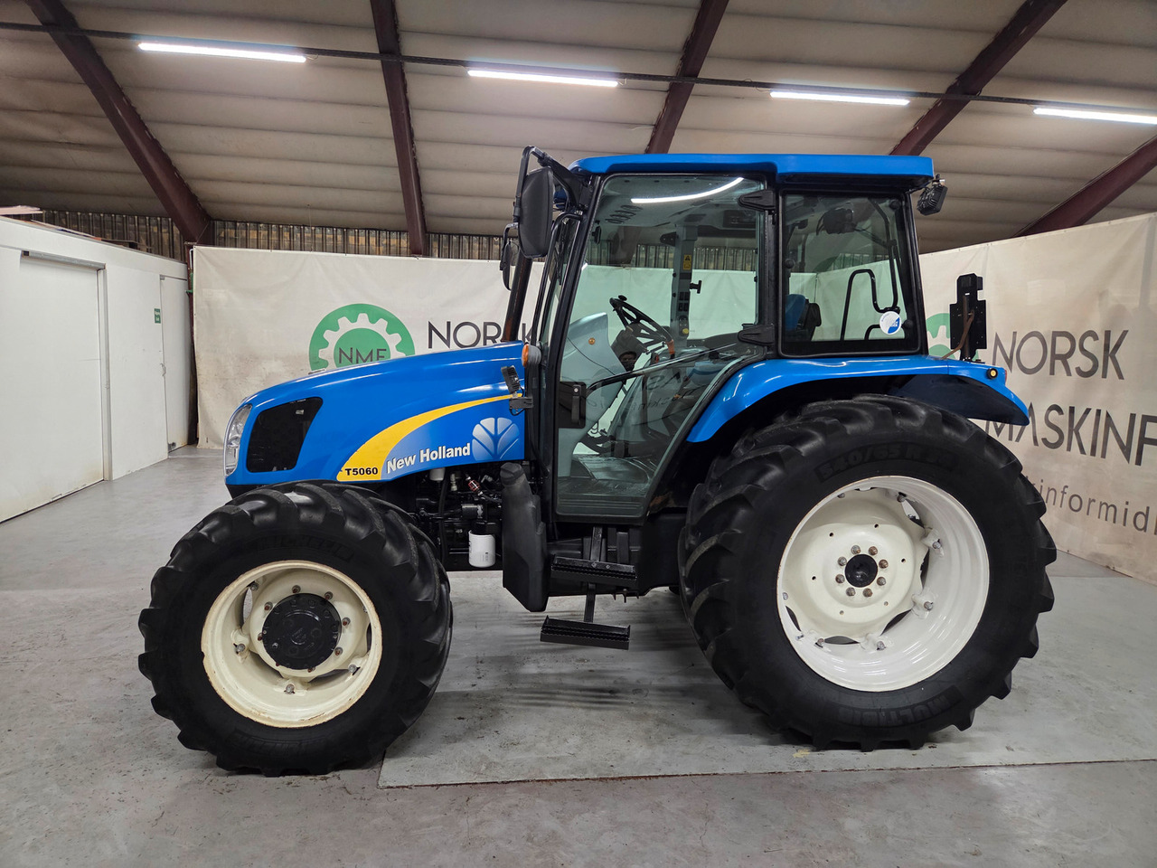 New Holland T5060 #Fin 1 eiers traktor - Farm tractor: picture 2 New Holland T5060 #Fin 1 eiers traktor - Farm tractor: picture 2