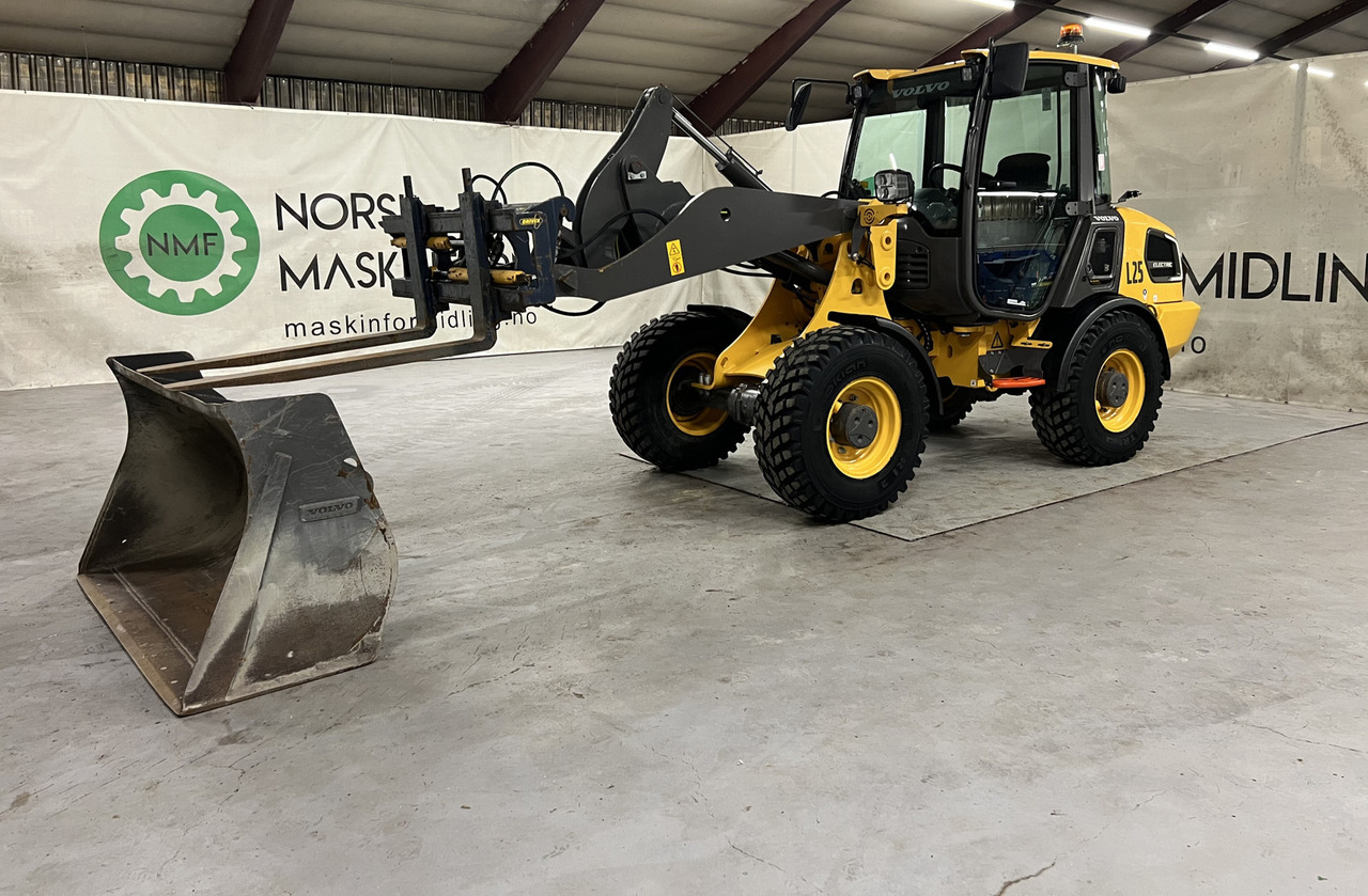 Volvo JL25H - Wheel loader: picture 2 Volvo JL25H - Wheel loader: picture 2
