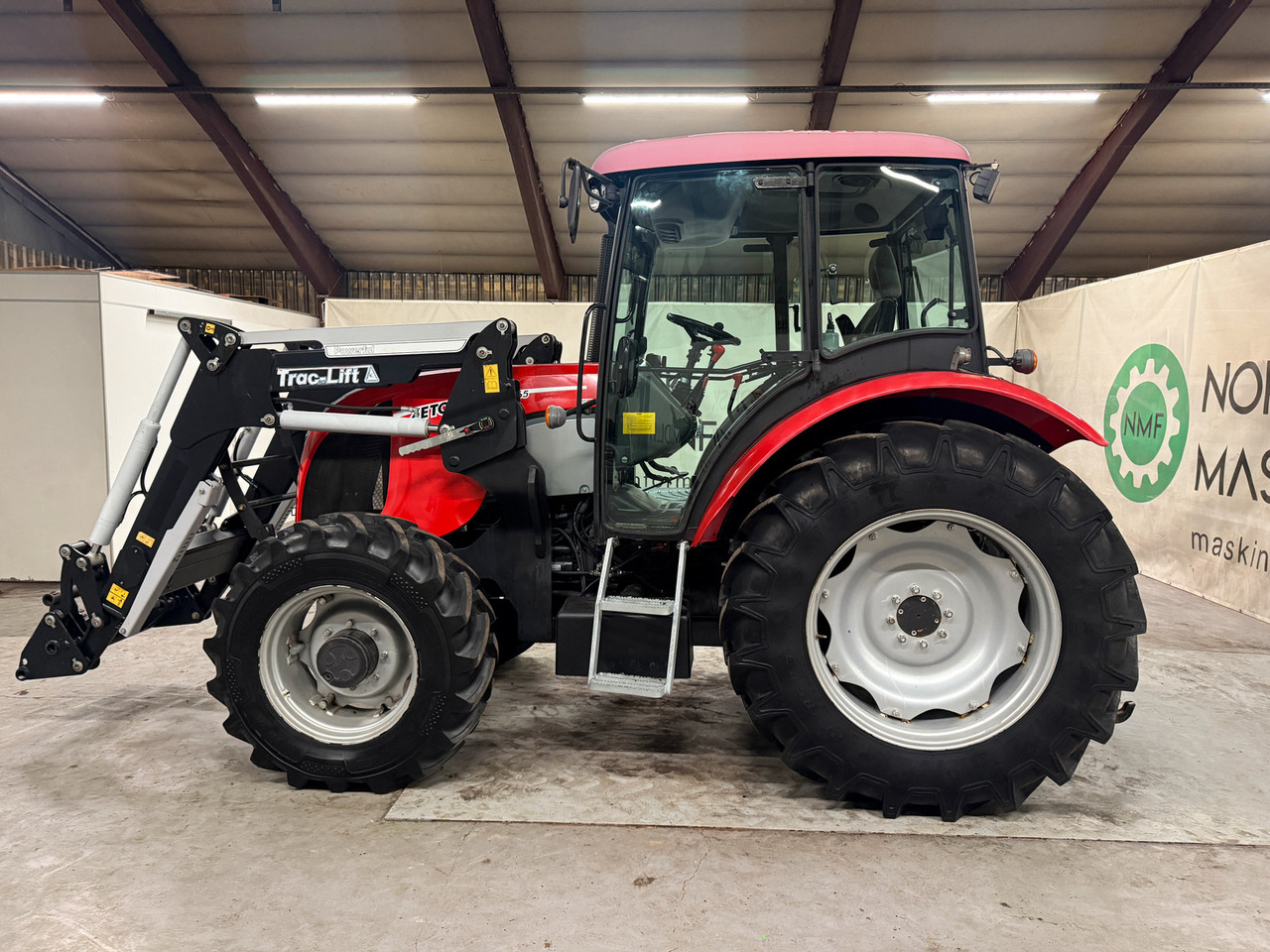 Zetor Proxima 65 - Farm tractor: picture 2 Zetor Proxima 65 - Farm tractor: picture 2