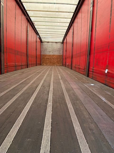 SAMRO - Curtainsider semi-trailer: picture 4 SAMRO - Curtainsider semi-trailer: picture 4