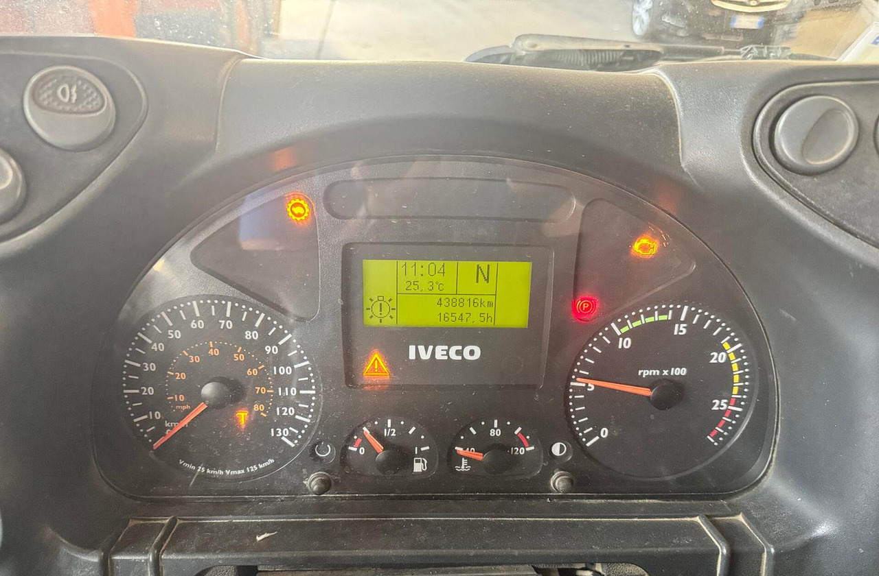 IVECO TRAKKER 450 RIBALTABILE 8X4 - Tipper: picture 5 IVECO TRAKKER 450 RIBALTABILE 8X4 - Tipper: picture 5