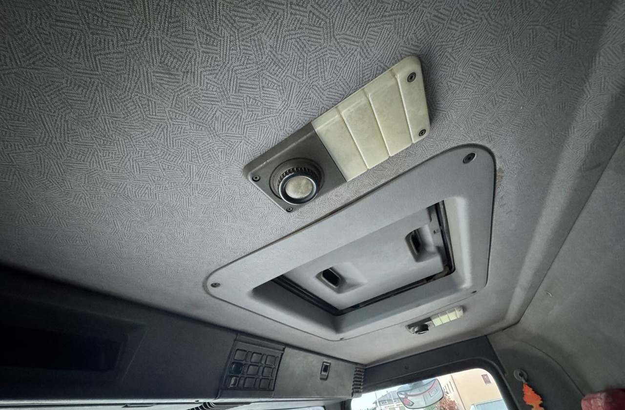 Scania R124/470 Ribaltabile 8X4 - Tipper: picture 5 Scania R124/470 Ribaltabile 8X4 - Tipper: picture 5