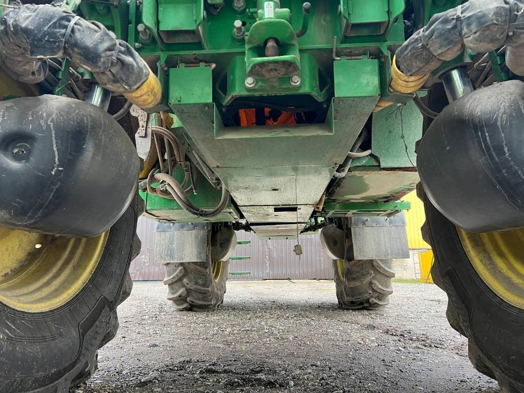 Lease a John Deere R4040i  John Deere R4040i: picture 9