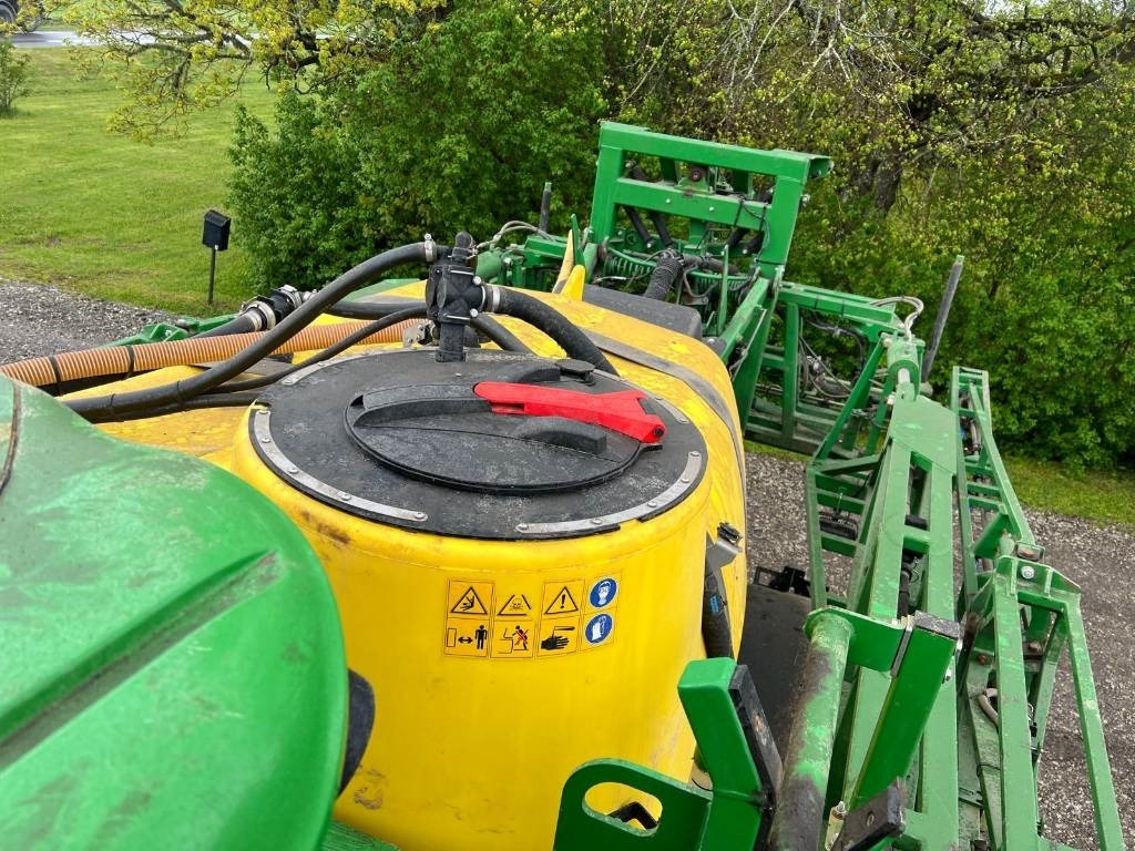 Lease a John Deere R4040i  John Deere R4040i: picture 17