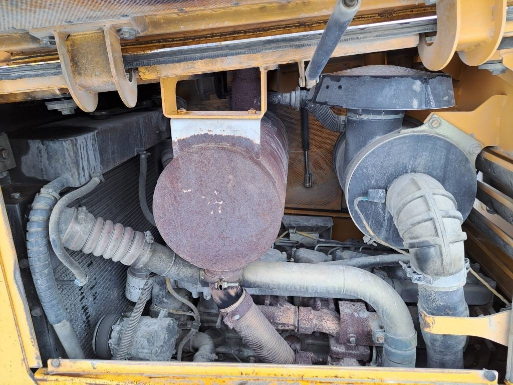 Bulldozer Liebherr PR 734 L: picture 12