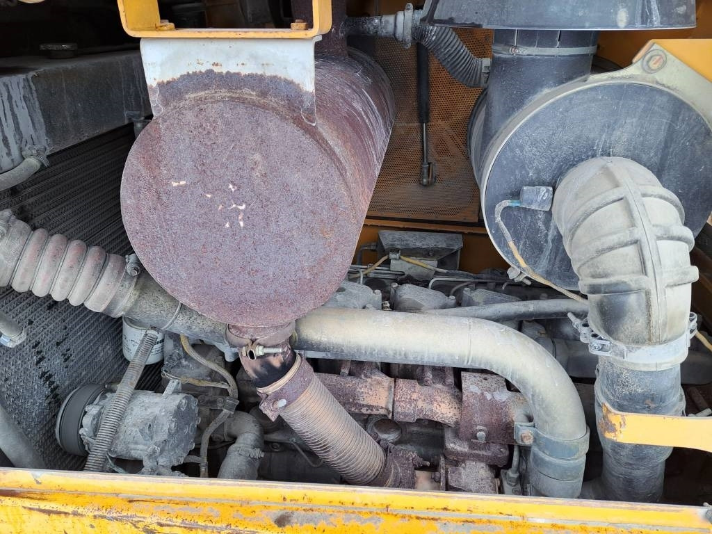 Bulldozer Liebherr PR 734 L: picture 13