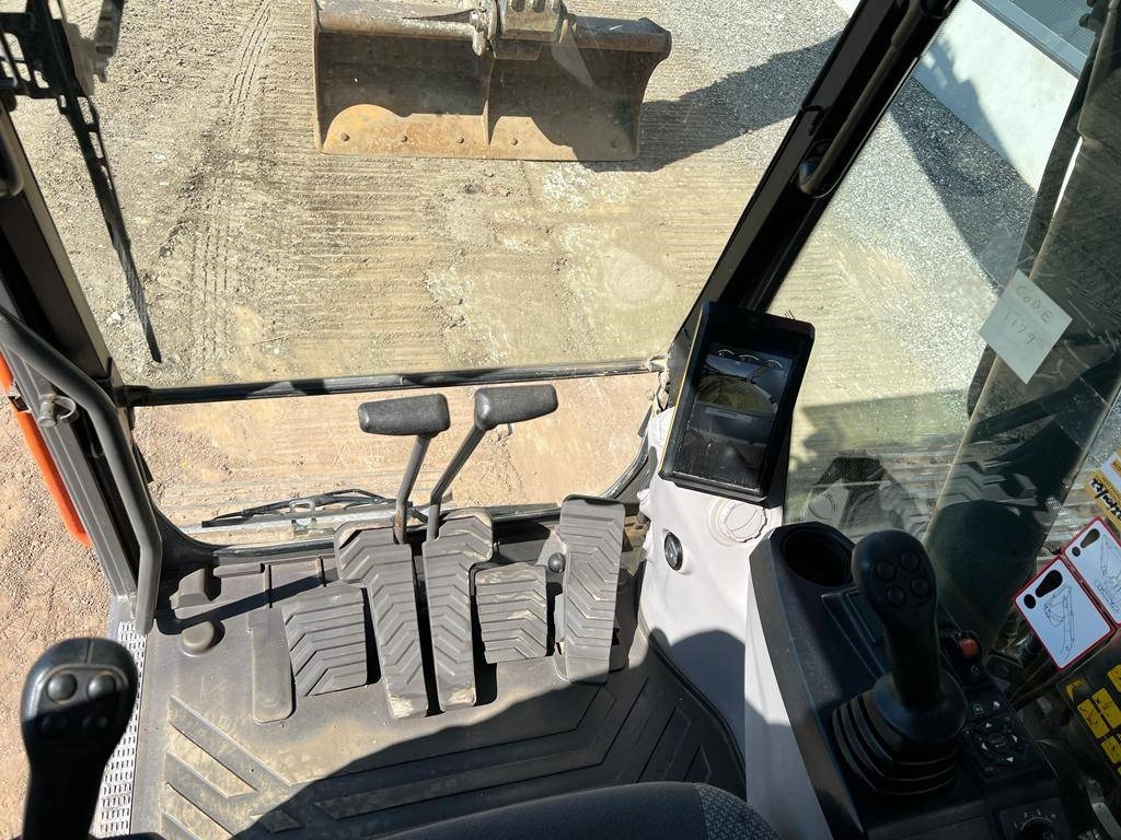 Crawler excavator Volvo EC 140 E: picture 9