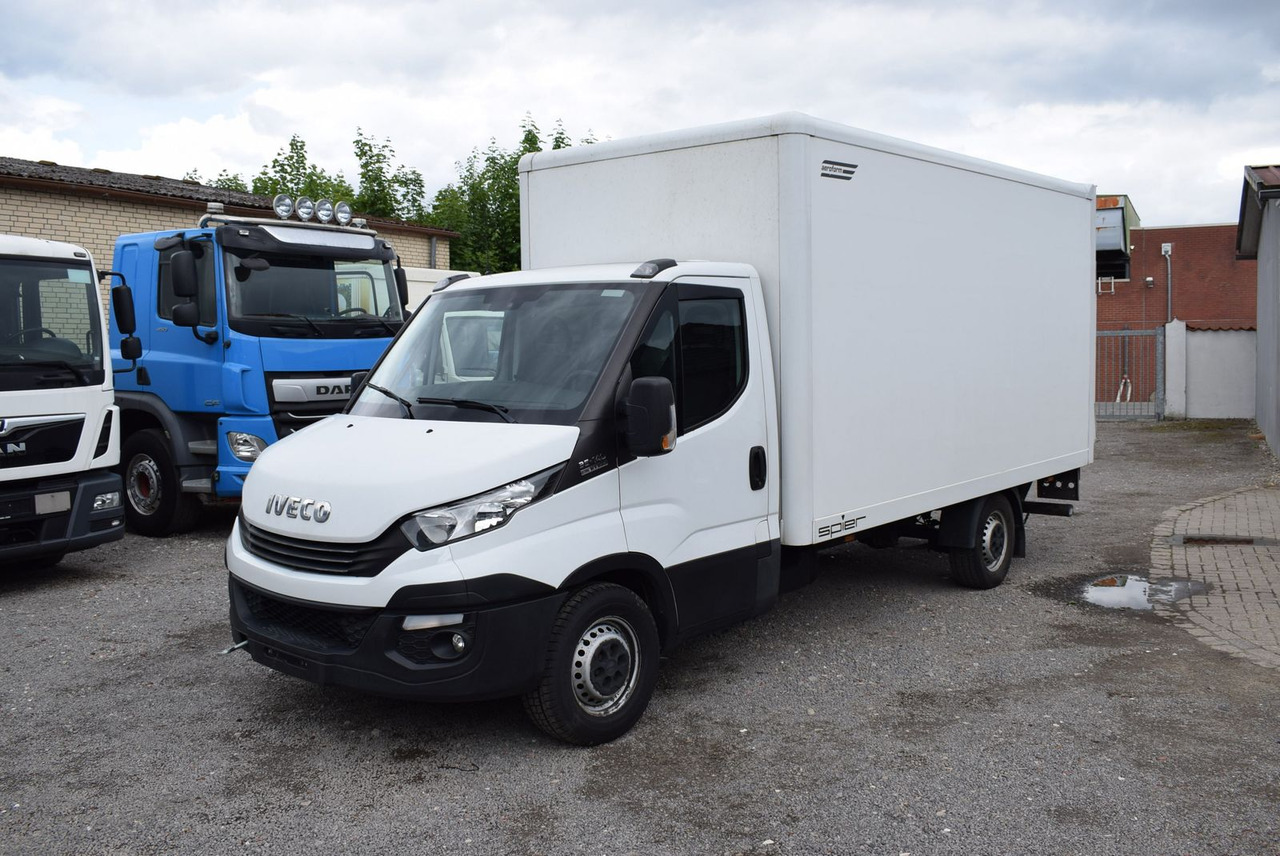 Iveco Daily 35 S14 Koffer LBW Automatik Motorschaden - Box van: picture 1 Iveco Daily 35 S14 Koffer LBW Automatik Motorschaden - Box van: picture 1