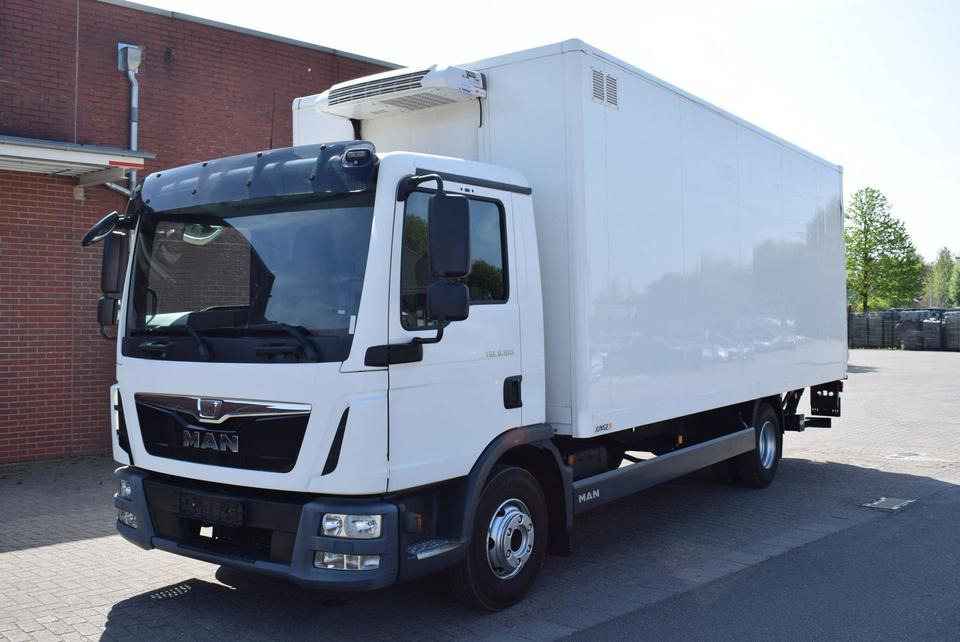 MAN TGL 8.180 Koffer 6,20mLBW 1000KG Klima - Box truck: picture 2 MAN TGL 8.180 Koffer 6,20mLBW 1000KG Klima - Box truck: picture 2