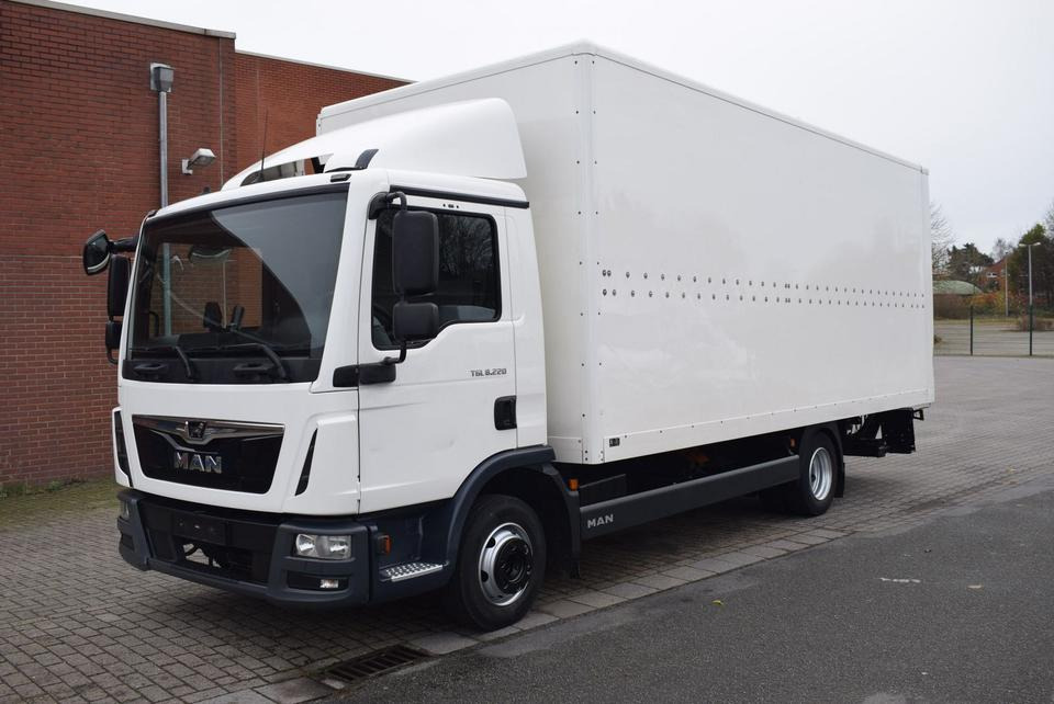 MAN TGL 8.220 Koffer LBW Klima EURO6 Luftfederung - Box truck: picture 1 MAN TGL 8.220 Koffer LBW Klima EURO6 Luftfederung - Box truck: picture 1
