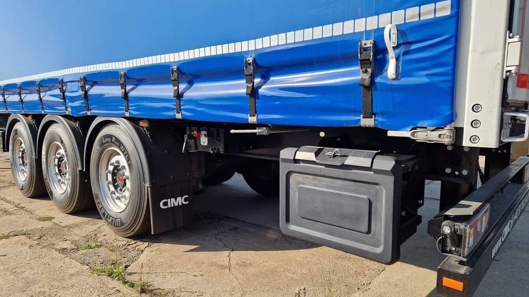 CIMC  - Curtainsider semi-trailer: picture 2 CIMC  - Curtainsider semi-trailer: picture 2