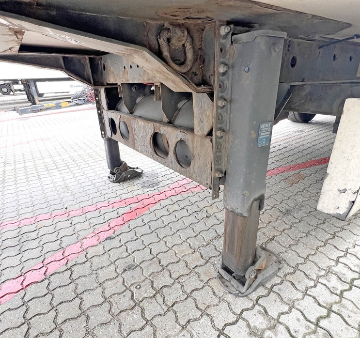 Refrigerator semi-trailer KRONE SD: picture 15