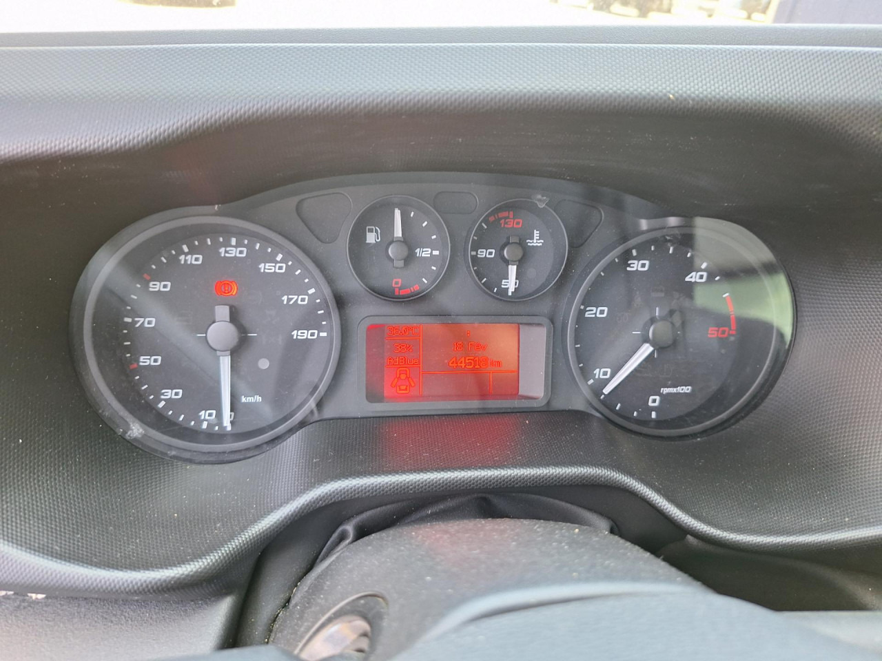 IVECO Daily 35 C 16 - Box van: picture 2 IVECO Daily 35 C 16 - Box van: picture 2