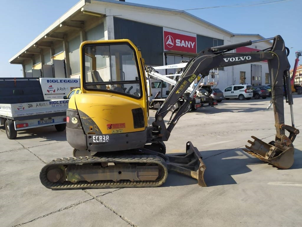 Volvo ECR 38  - Mini excavator: picture 5 Volvo ECR 38  - Mini excavator: picture 5