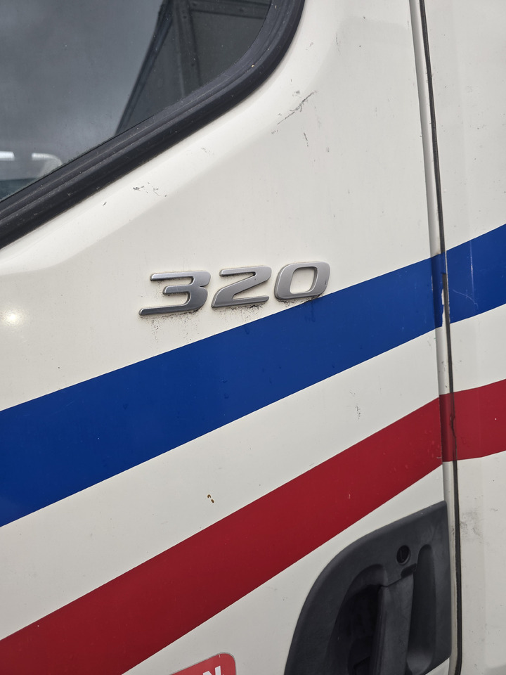 DAF LF 320 - Box truck: picture 2 DAF LF 320 - Box truck: picture 2