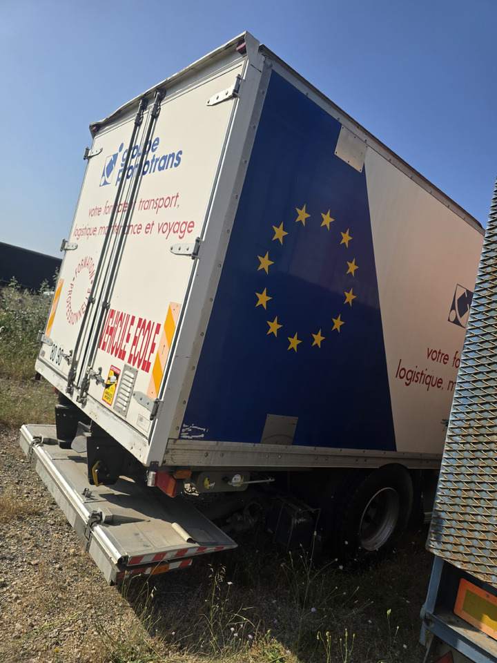 Box truck Renault PREMIUM 300: picture 9