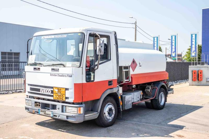 Iveco 85E15+ CITERNE 5000 L - Tank truck: picture 1 Iveco 85E15+ CITERNE 5000 L - Tank truck: picture 1