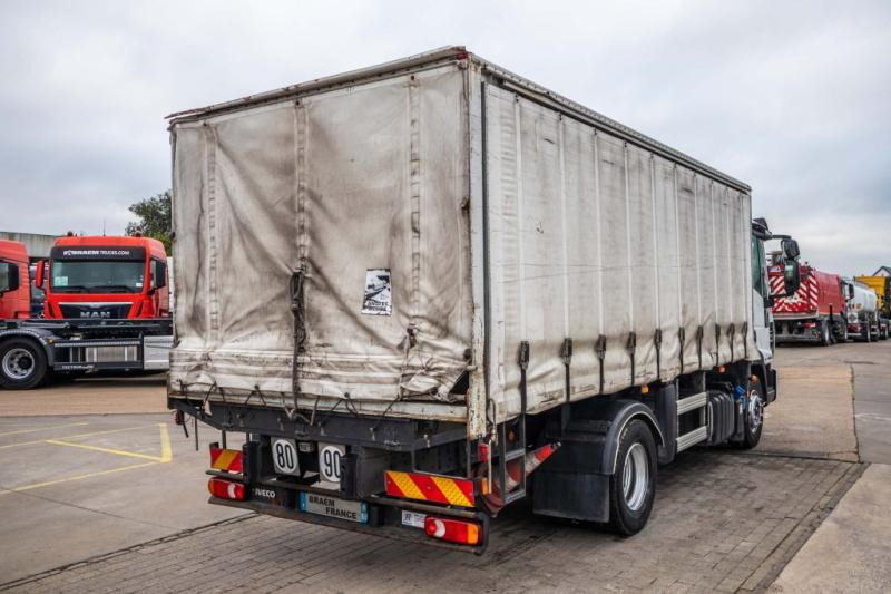 Iveco EUROCARGO 120EL19 - Curtainsider truck: picture 3 Iveco EUROCARGO 120EL19 - Curtainsider truck: picture 3