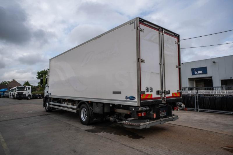 Mercedes ANTOS 1833 L +CARRIER SUPRA MULTI 1250Mt+DHOLLANDIA 2.5T. - Refrigerator truck: picture 5 Mercedes ANTOS 1833 L +CARRIER SUPRA MULTI 1250Mt+DHOLLANDIA 2.5T. - Refrigerator truck: picture 5
