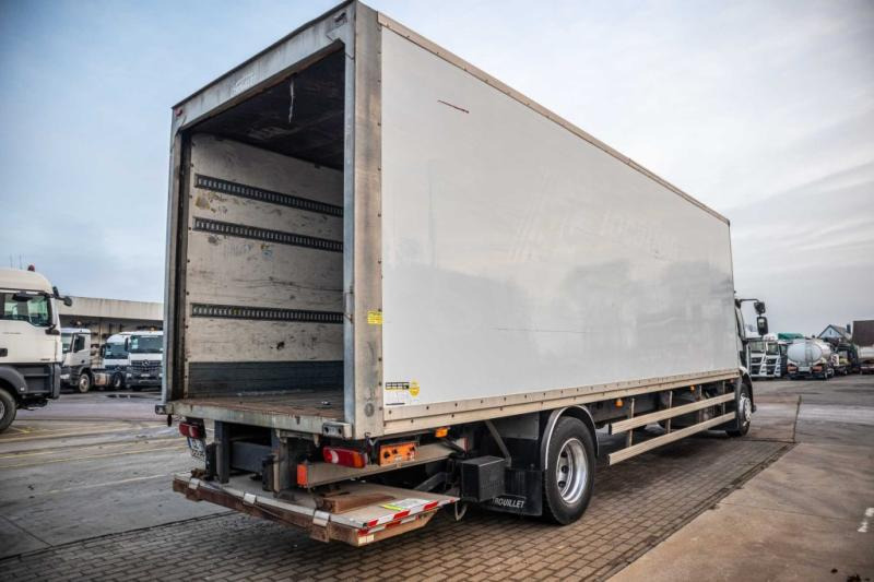 Renault MIDLUM 270 DXI (18t.)+DHOLLANDIA 2T. - Box truck: picture 3 Renault MIDLUM 270 DXI (18t.)+DHOLLANDIA 2T. - Box truck: picture 3