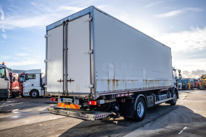 Renault PREMIUM 340 DXI+E5 - Box truck: picture 3 Renault PREMIUM 340 DXI+E5 - Box truck: picture 3