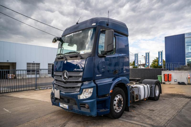 Mercedes ACTROS 1843 LS + HYDRAULIQUE - Tractor unit: picture 1 Mercedes ACTROS 1843 LS + HYDRAULIQUE - Tractor unit: picture 1